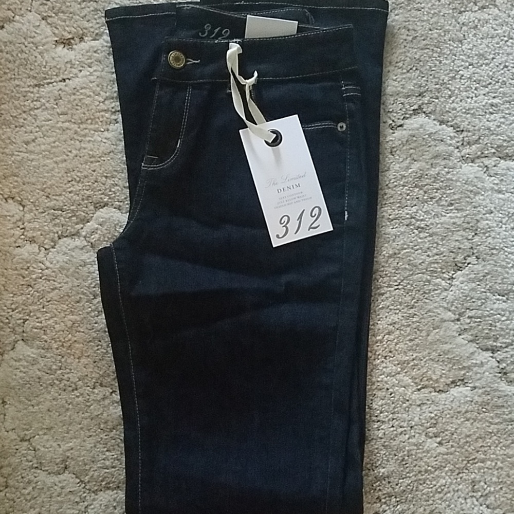 Limited jeans